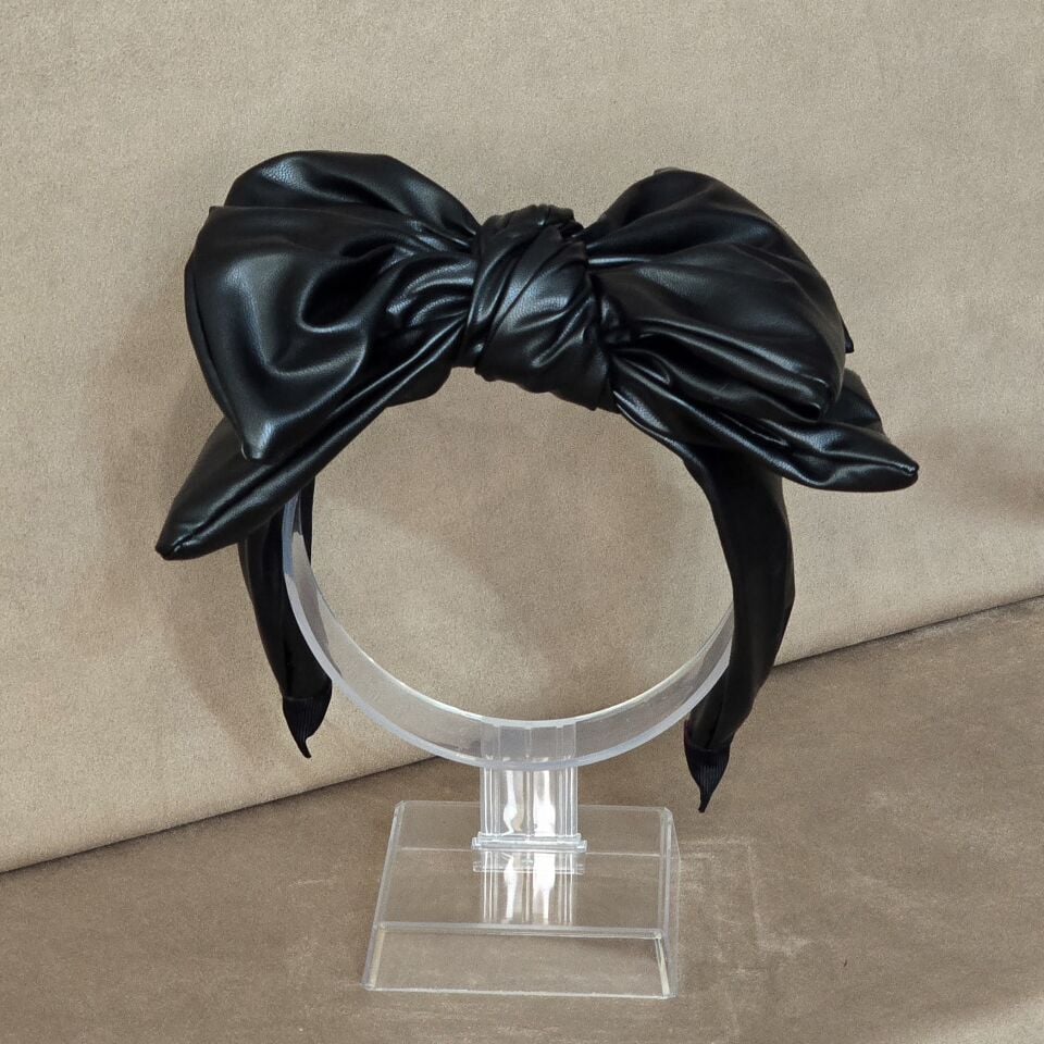 Mila Siyah Renk Taç