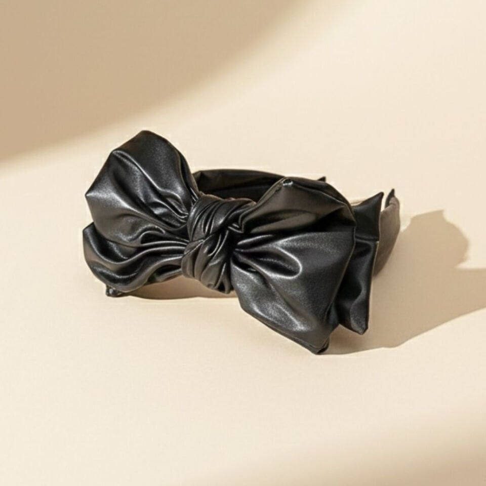 Mila Siyah Renk Taç