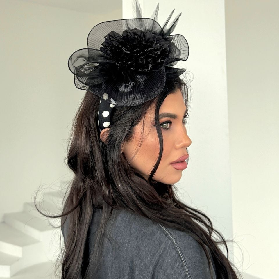 Mila Siyah Saten Taç