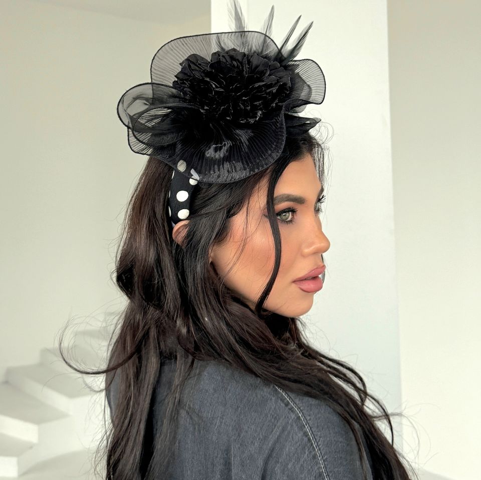 Mila Siyah Saten Taç