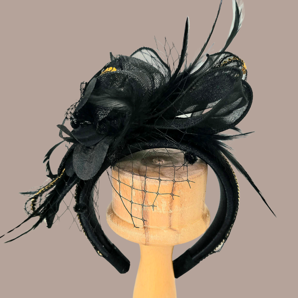 Mila Siyah Renk  Saten Taç