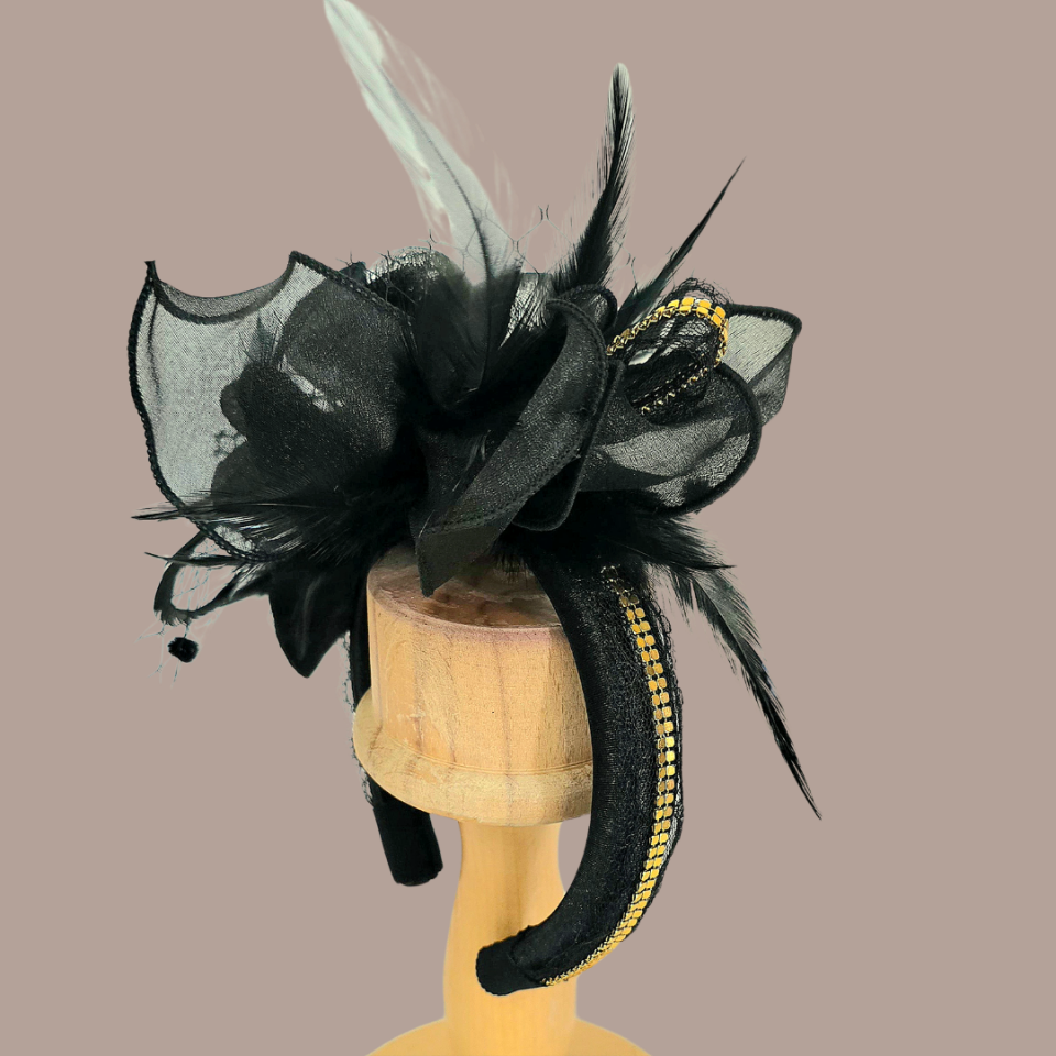 Mila Siyah Renk  Kadife Taç