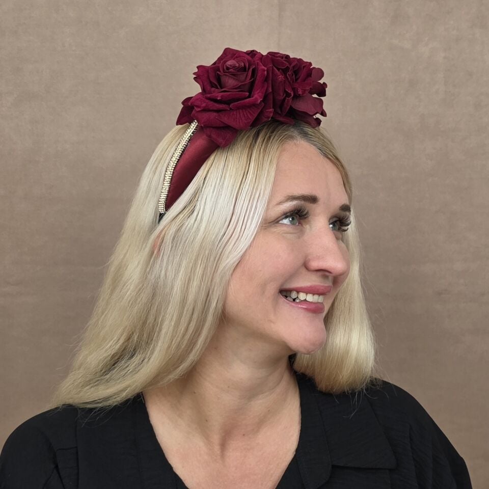 Mila Bordo  Renk Taç