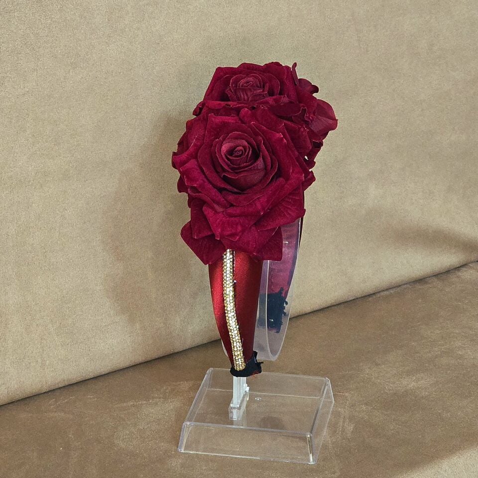 Mila Bordo  Renk Taç