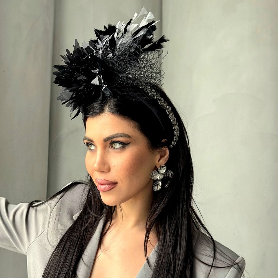 Mila Siyah Gri  Renk  Kadife Taç