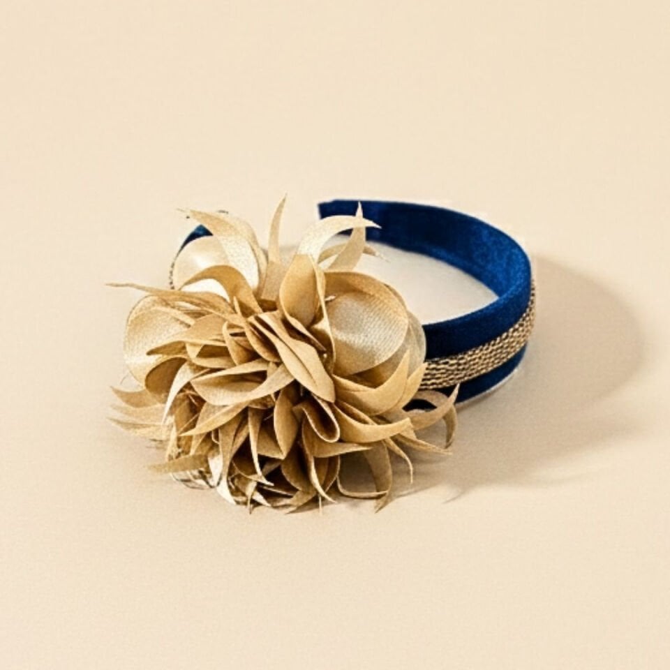 Amanda Parlement Mavisi Taç