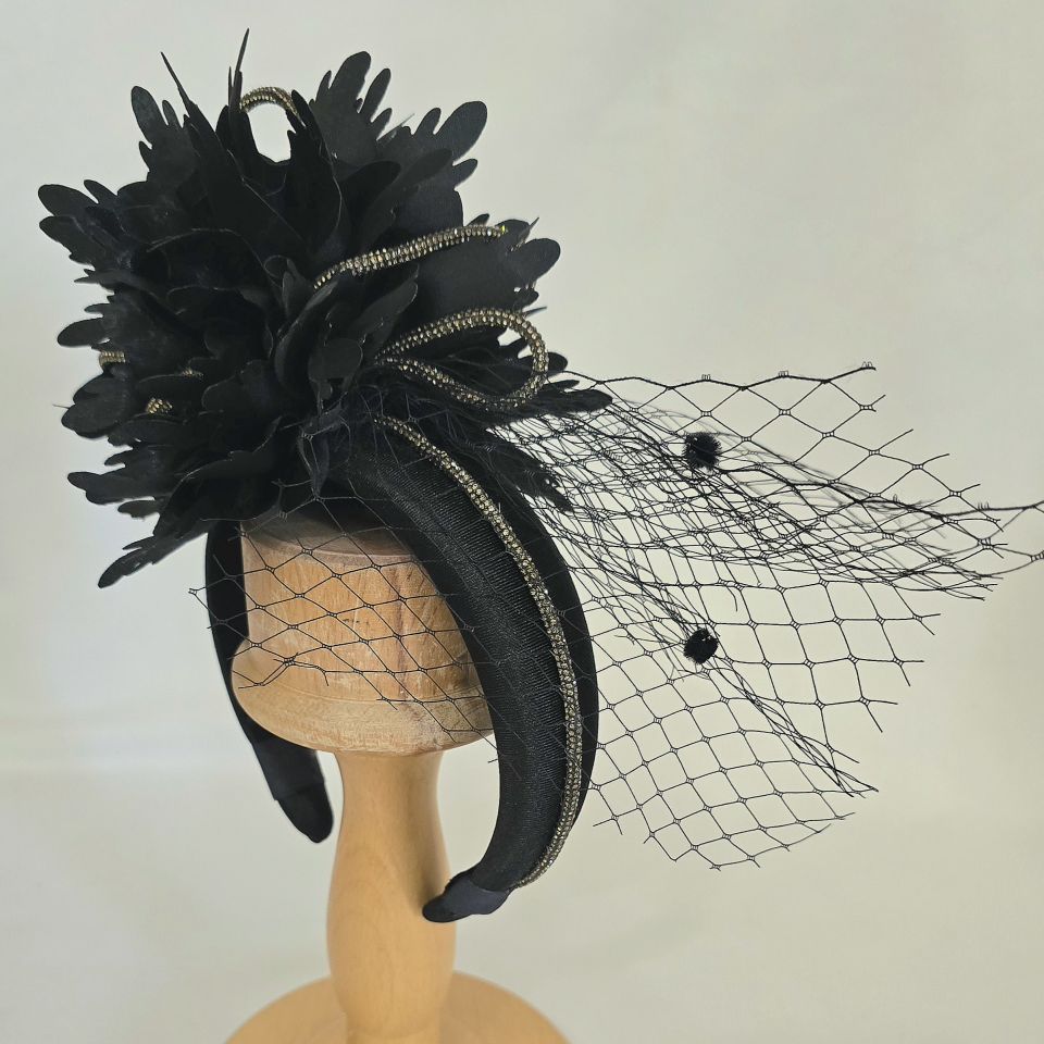 Mila Siyah Antrasit Renk Saten  Taç