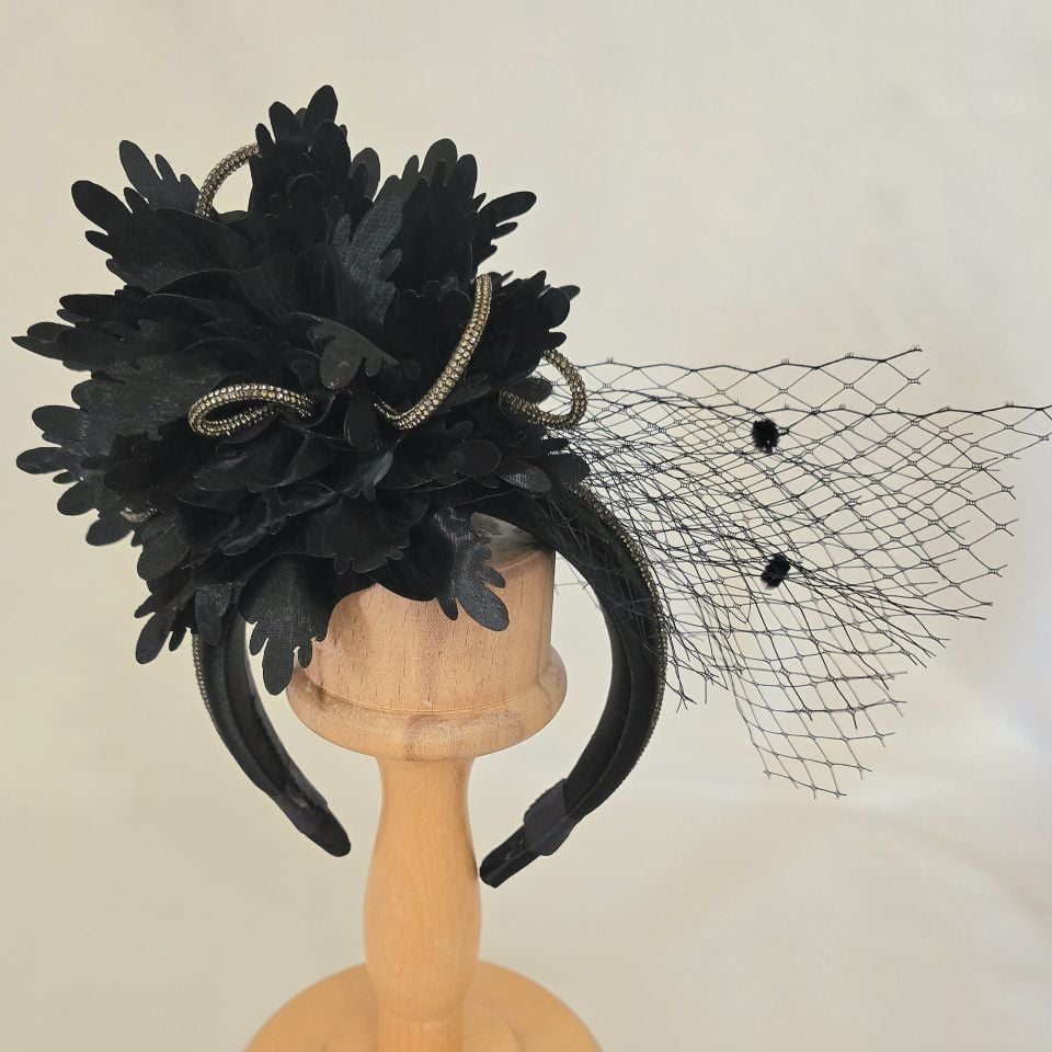 Mila Siyah Antrasit Renk Saten  Taç