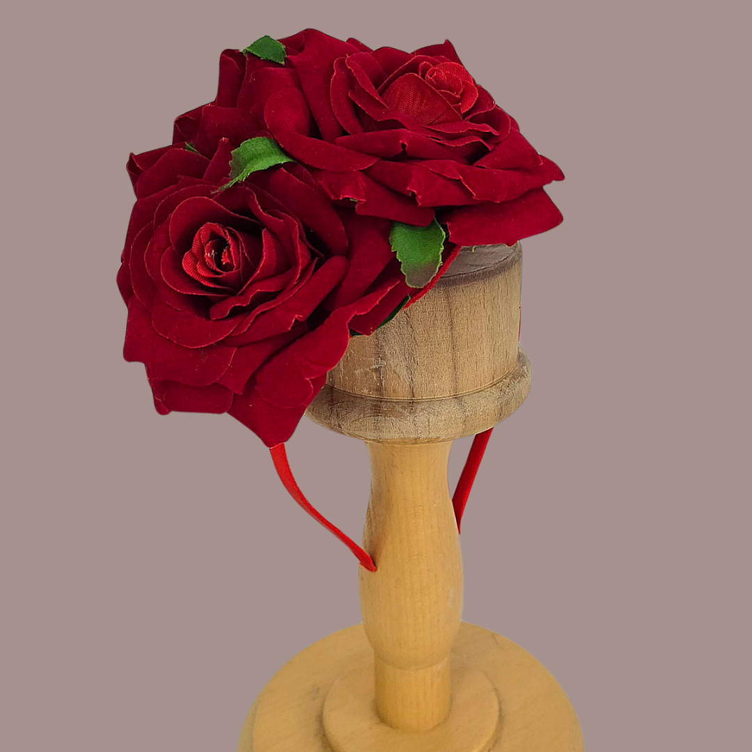 Amanda Kırmızı Renk  Taç