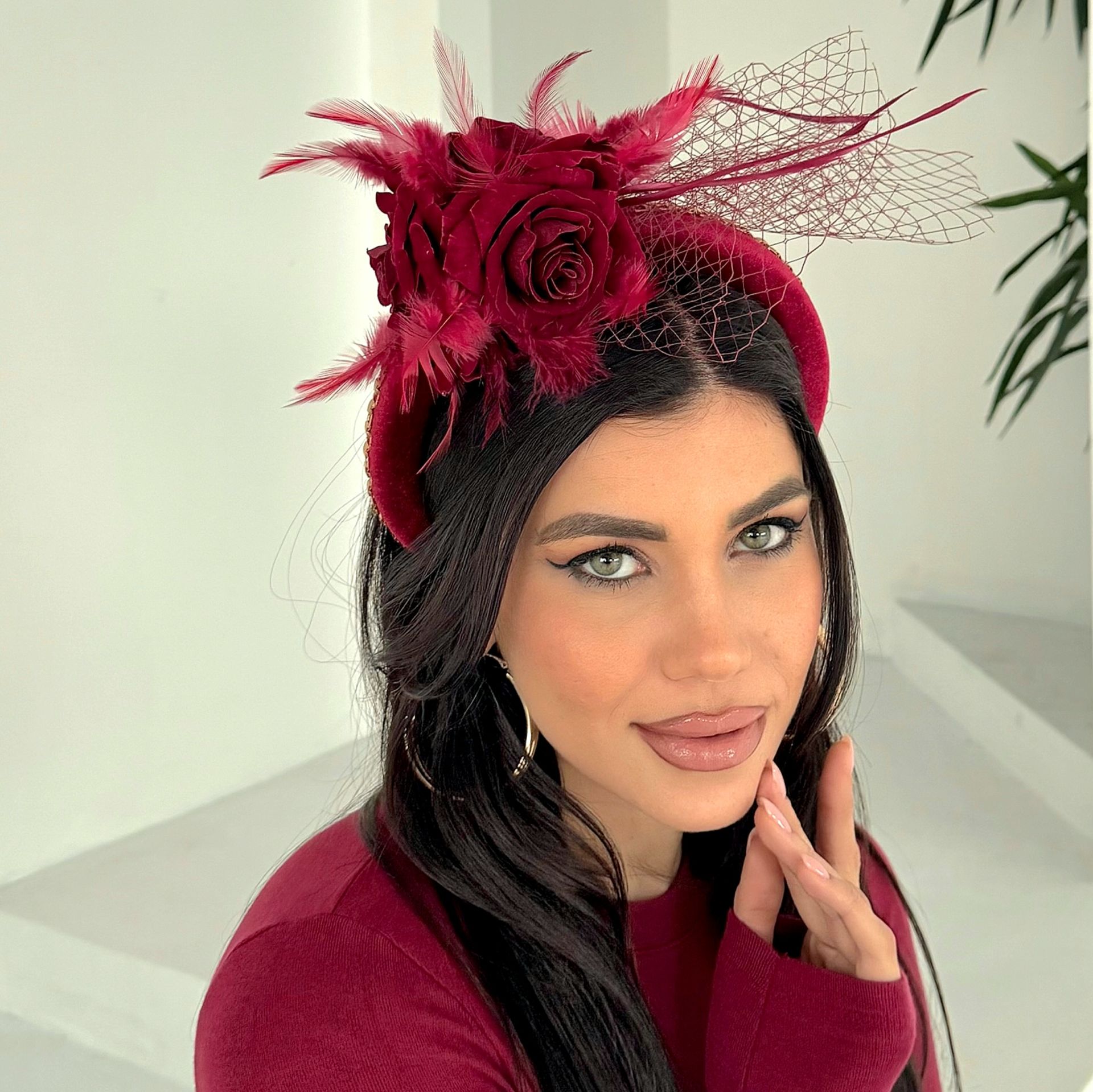 Amanda Bordo Renk Kadife  Taç