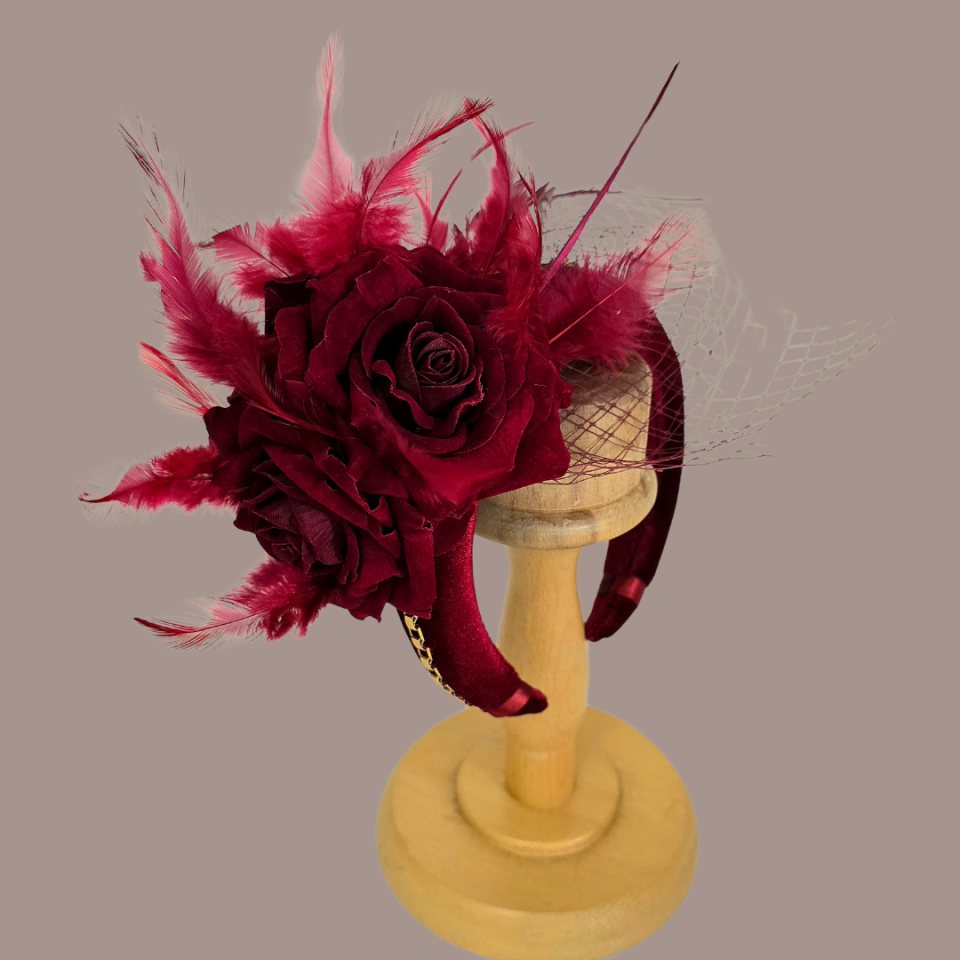 Amanda Bordo Renk Kadife  Taç