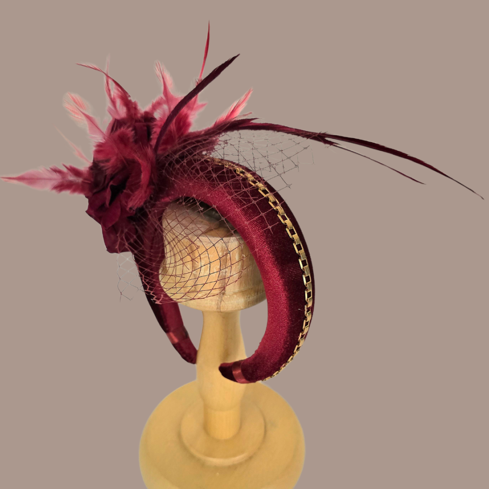 Amanda Bordo Renk Kadife  Taç