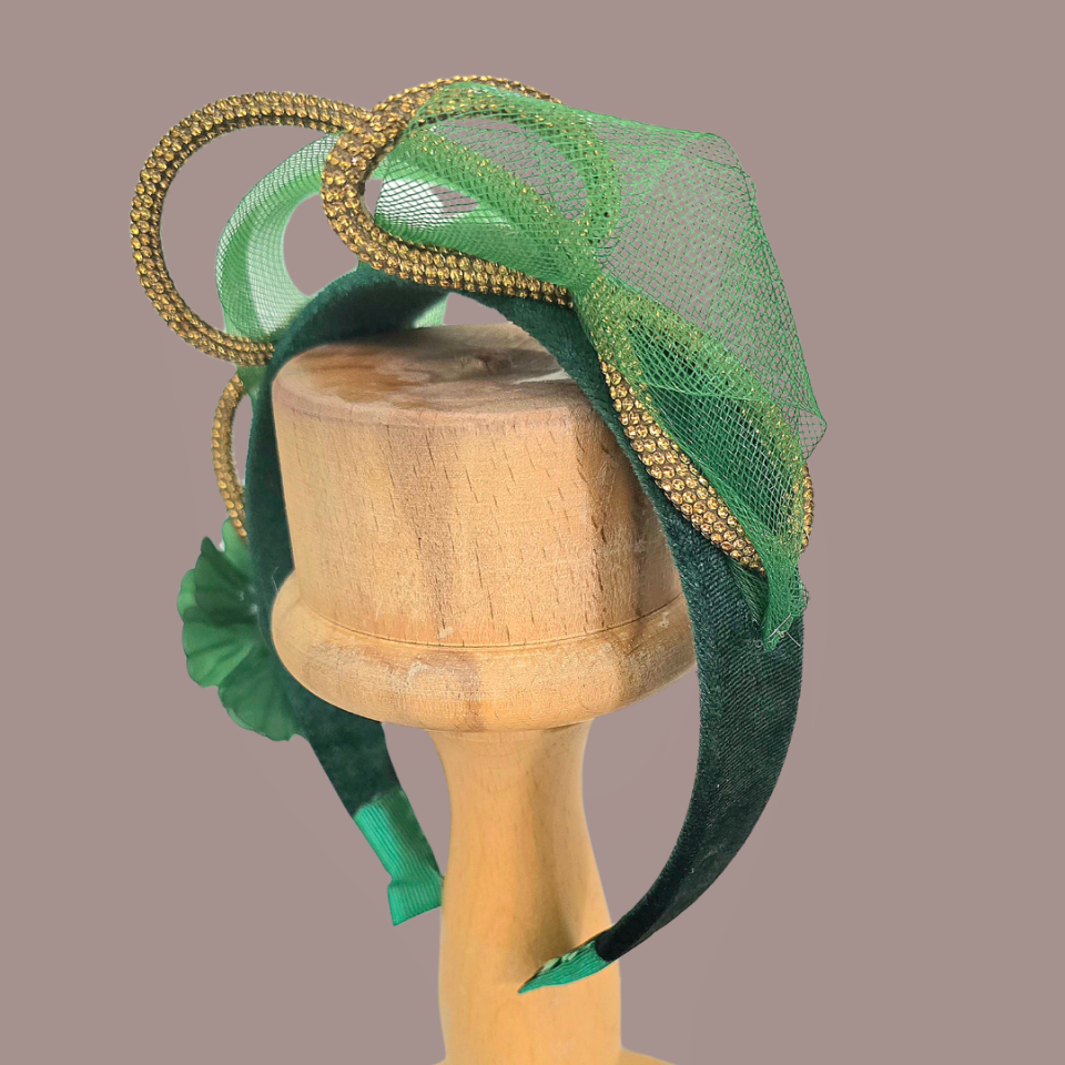 Amanda Yeşil Renk  Kadife Taç