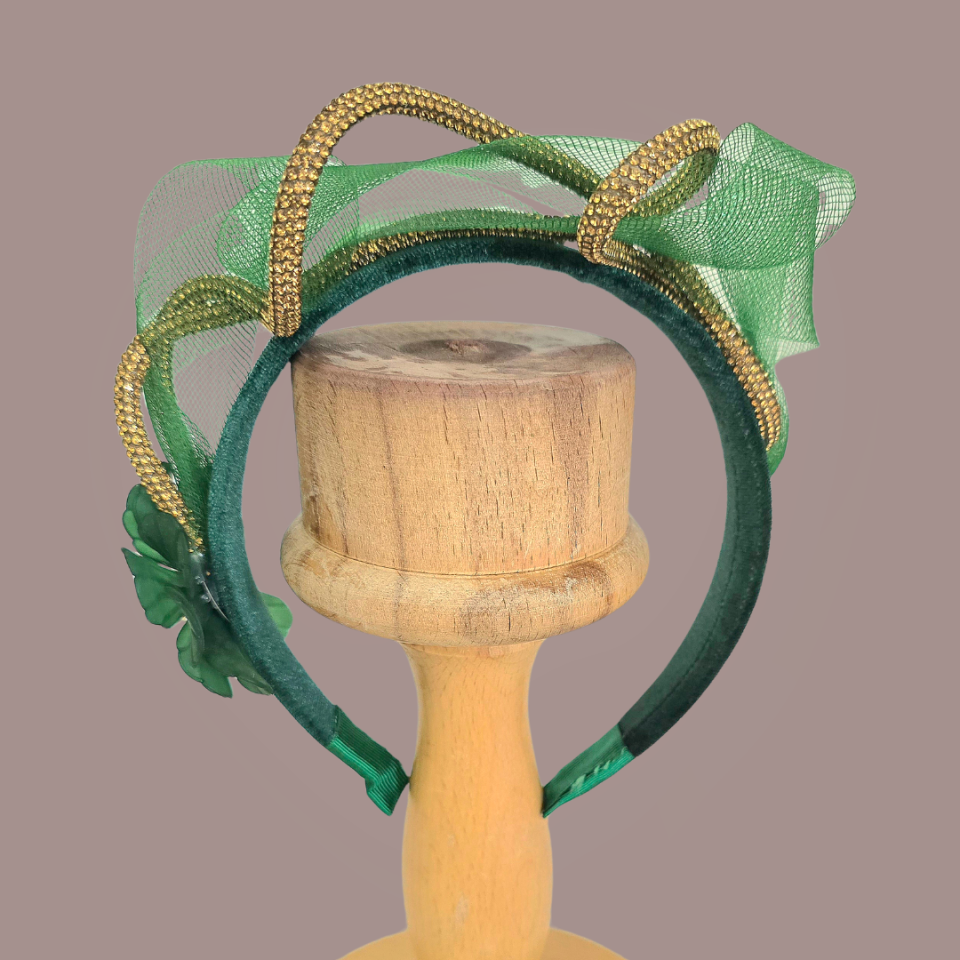 Amanda Yeşil Renk  Kadife Taç