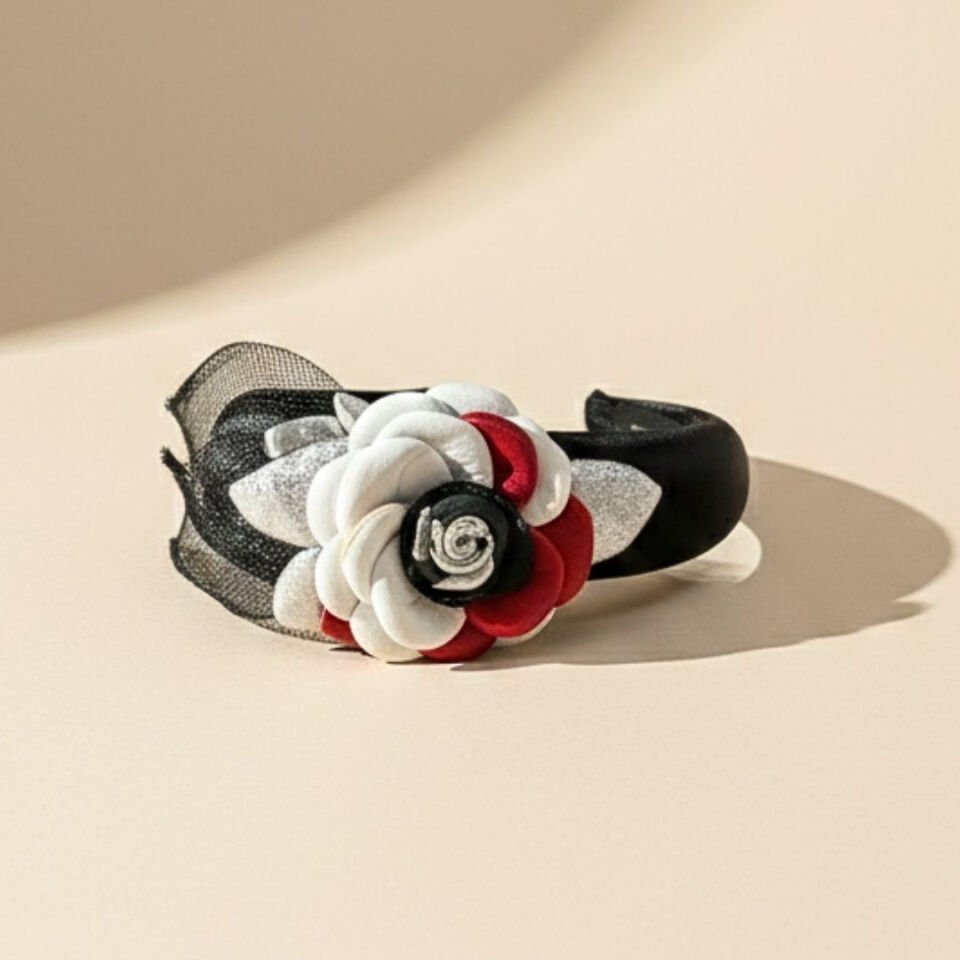 Mila Siyah Renk Taç