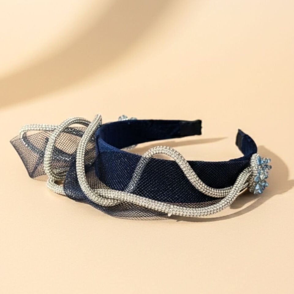 Amanda Lacivert Renk Kadife Taç