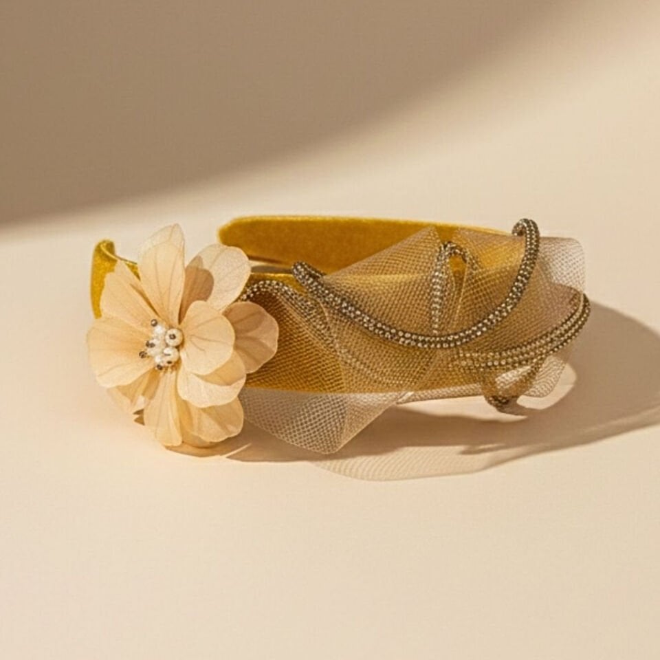 Amanda Sarı Renk Kadife Taç