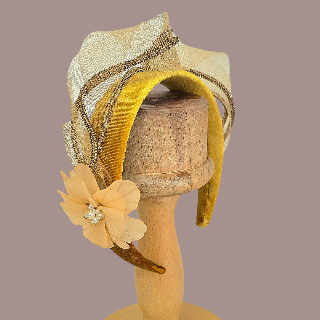 Amanda Sarı Renk Kadife  Taç