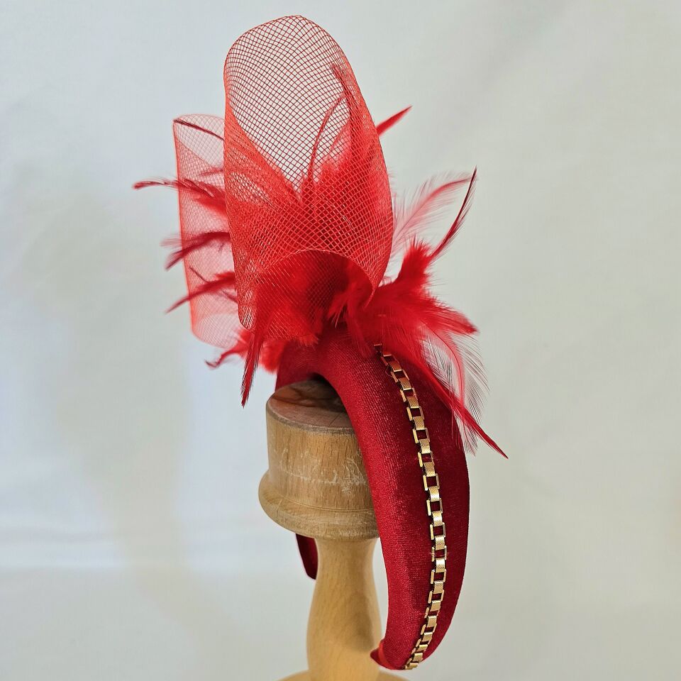 Amanda Kırmızı Renk Kadife Taç