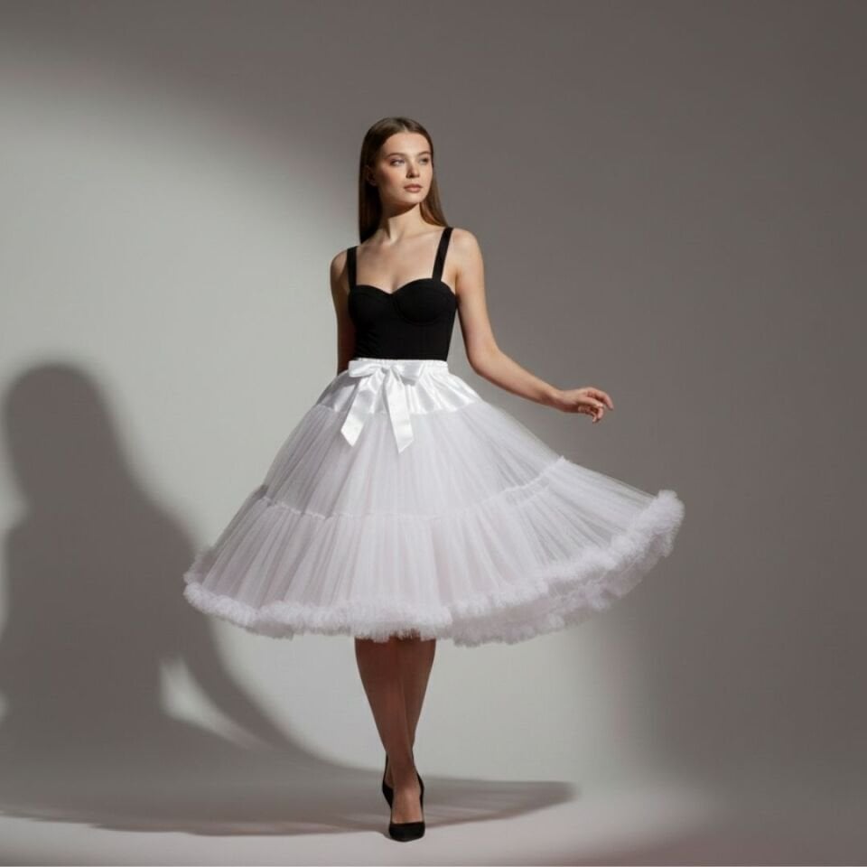 Lady Beyaz Renk Ucu Volanlı Jüpon Etek 55 cm