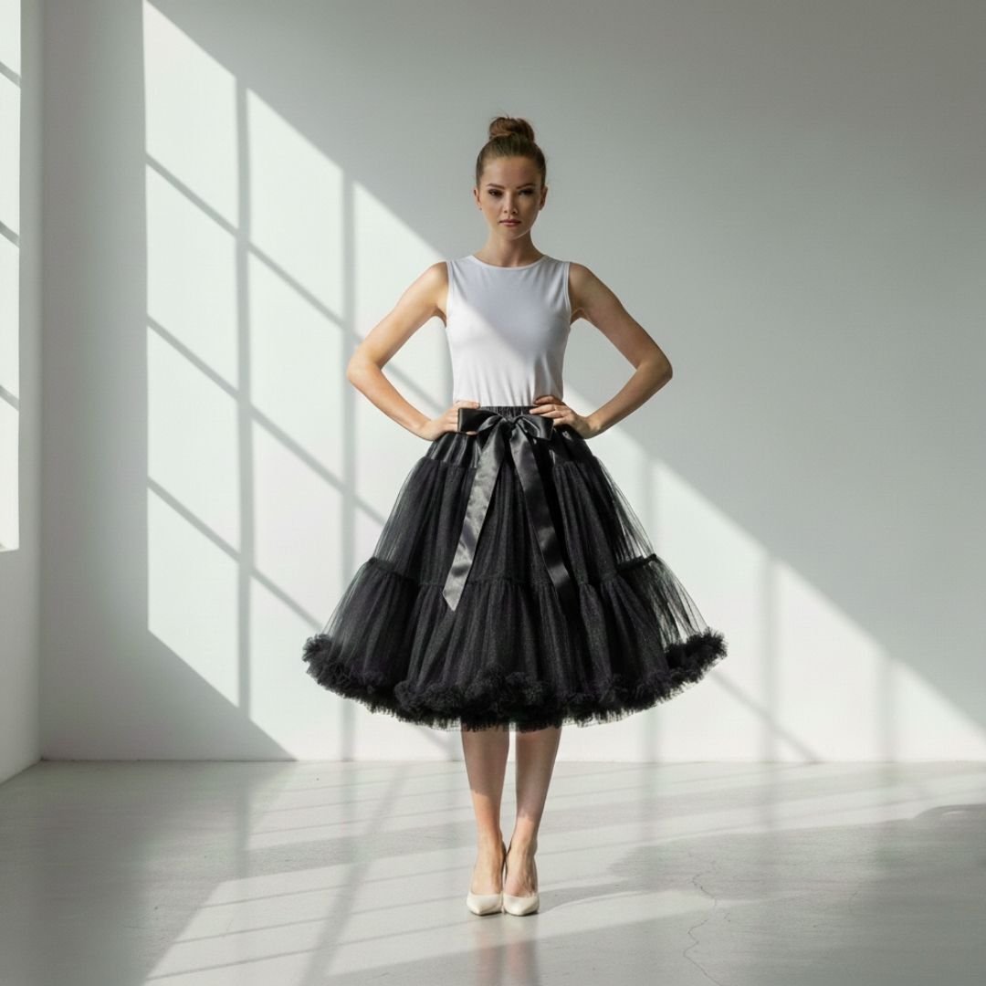 Lady Siyah Renk Ucu Volanlı Jüpon Etek 55 cm