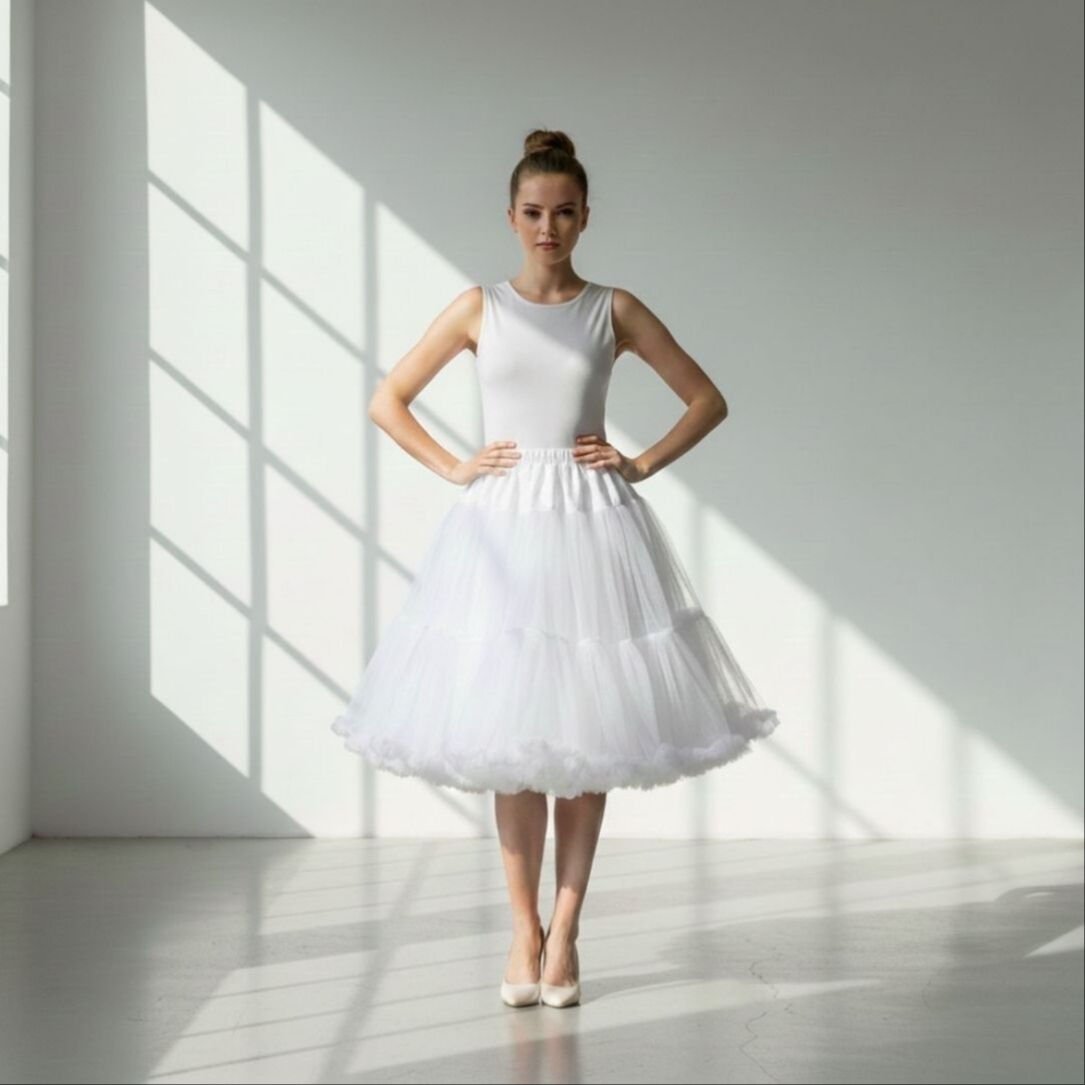 Lady Beyaz Renk Etek Ucu Volanlı Jüpon  65 cm